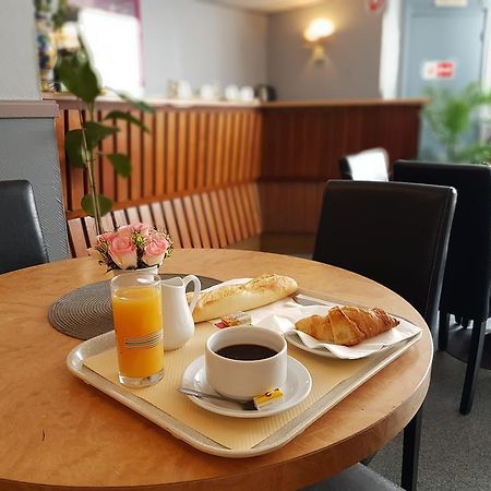 Hotel Coq Hardi Лил Екстериор снимка