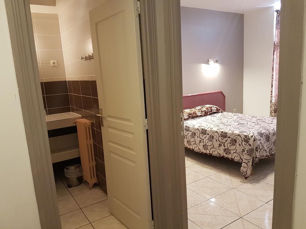 Hotel Coq Hardi Лил Екстериор снимка