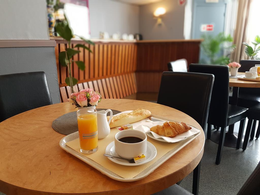Hotel Coq Hardi Лил Екстериор снимка
