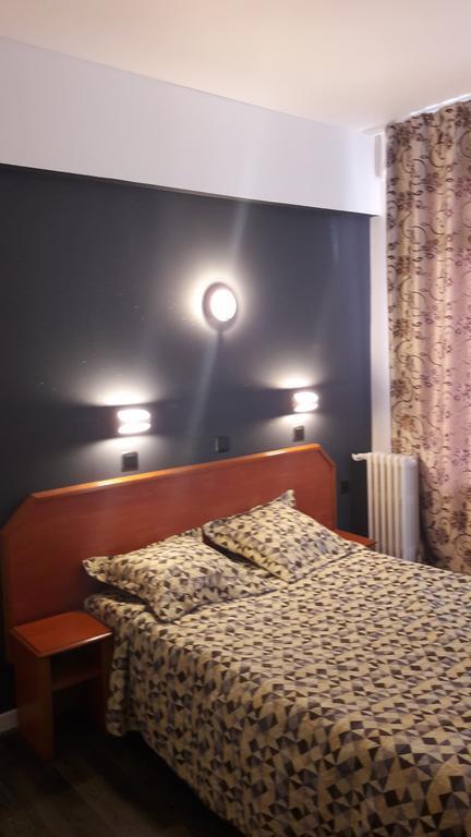 Hotel Coq Hardi Лил Екстериор снимка