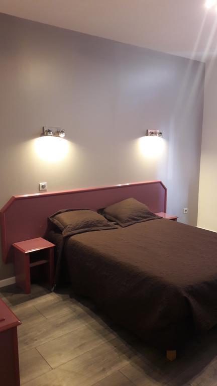 Hotel Coq Hardi Лил Екстериор снимка