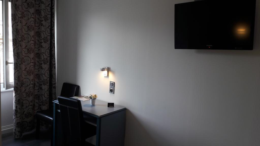 Hotel Coq Hardi Лил Екстериор снимка